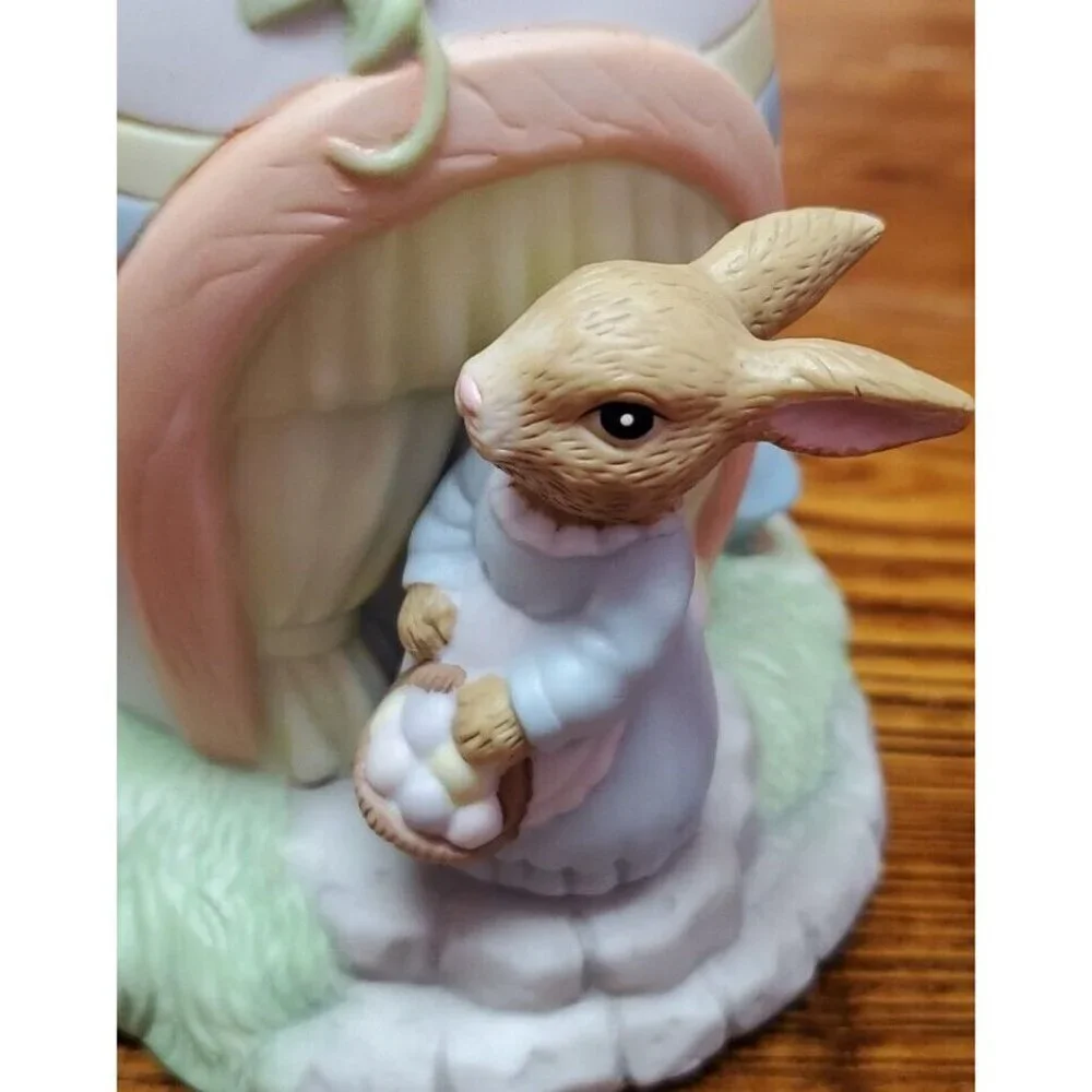Caffco Easter Egg Lighted Porcelain House Light
